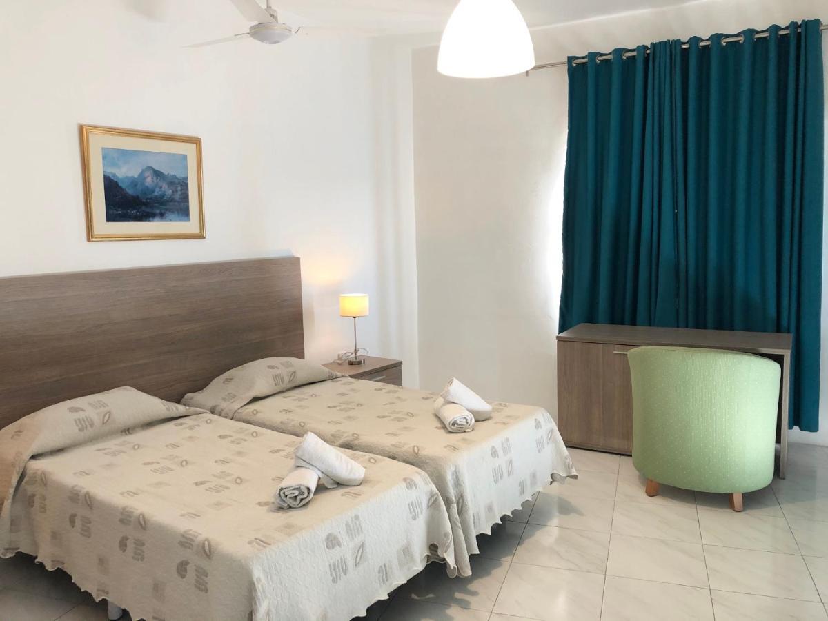 Porto Del Sol Guesthouse Wardija Ngoại thất bức ảnh